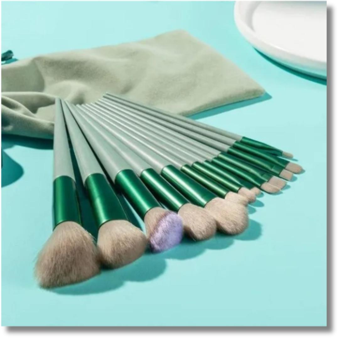 13 Pcs Makeup Brushes Set ABS Plastic Eye Concealer Brushes